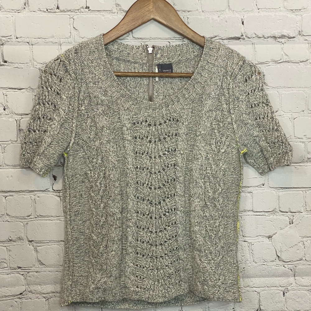 Sparkle & Fade gray short sleeve sweater